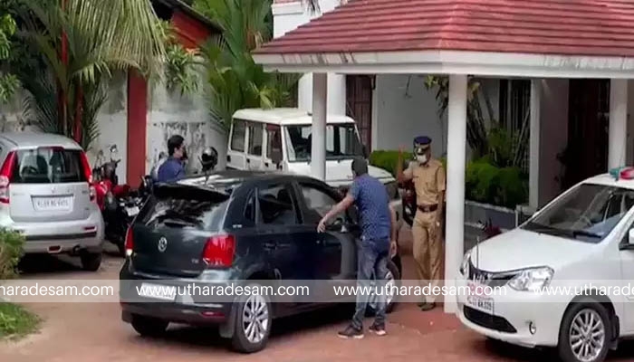 നടിയെ ആക്രമിച്ച കേസില്‍ ചോദ്യം ചെയ്യലിന് ദിലീപ് ഹാജരായി