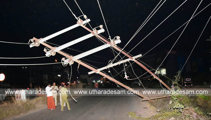 നുള്ളിപ്പാടിയില്‍ പൊളിക്കുന്നതിനിടെ പള്ളി മിനാരം വീണ് അപകടം; വന്‍ദുരന്തമൊഴിവായത് തലനാരിഴയ്ക്ക്