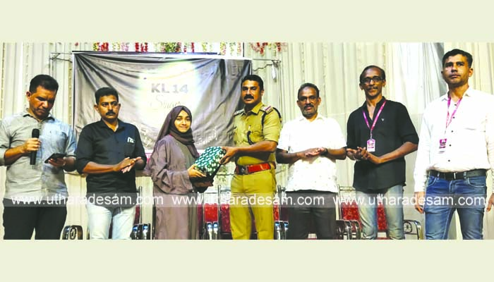 പരീക്ഷാ വിജയികളെ പാട്ടുകൂട്ടം അനുമോദിച്ചു