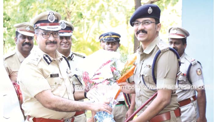 സംസ്ഥാന പൊലീസ് മേധാവി ജില്ലയില്‍ സന്ദര്‍ശനം നടത്തി