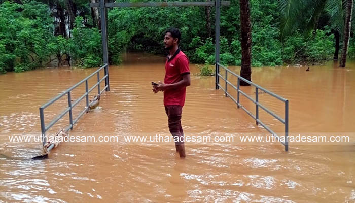 തുരുത്തി താനിയത്ത് കാര്‍ഗില്‍ പാലത്തില്‍ വെള്ളം കയറി; യാത്ര ഭീതിയോടെ