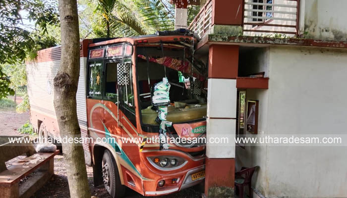 മീന്‍ ലോറി ക്ലബ്ബിലേക്ക് പാഞ്ഞുകയറി