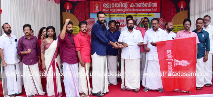 കേന്ദ്രസര്‍ക്കാര്‍ സഞ്ചരിക്കുന്നത് നുണകളുടെ പുറത്ത്-പി. സന്തോഷ് കുമാര്‍ എം.പി