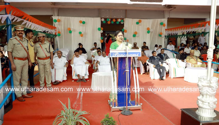 രാജ്യത്തിന്റെ മതനിരപേക്ഷതയും ജനാധിപത്യ മൂല്യങ്ങളും സംരക്ഷിക്കണം-മന്ത്രി ആര്.ബിന്ദു രാജ്യത്തിന്റെ മതനിരപേക്ഷതയും ജനാധിപത്യ മൂല്യങ്ങളും സംരക്ഷിക്കണം-മന്ത്രി ആര്.ബിന്ദു